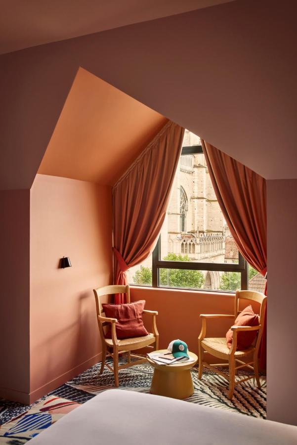 Mama Shelter Hotel