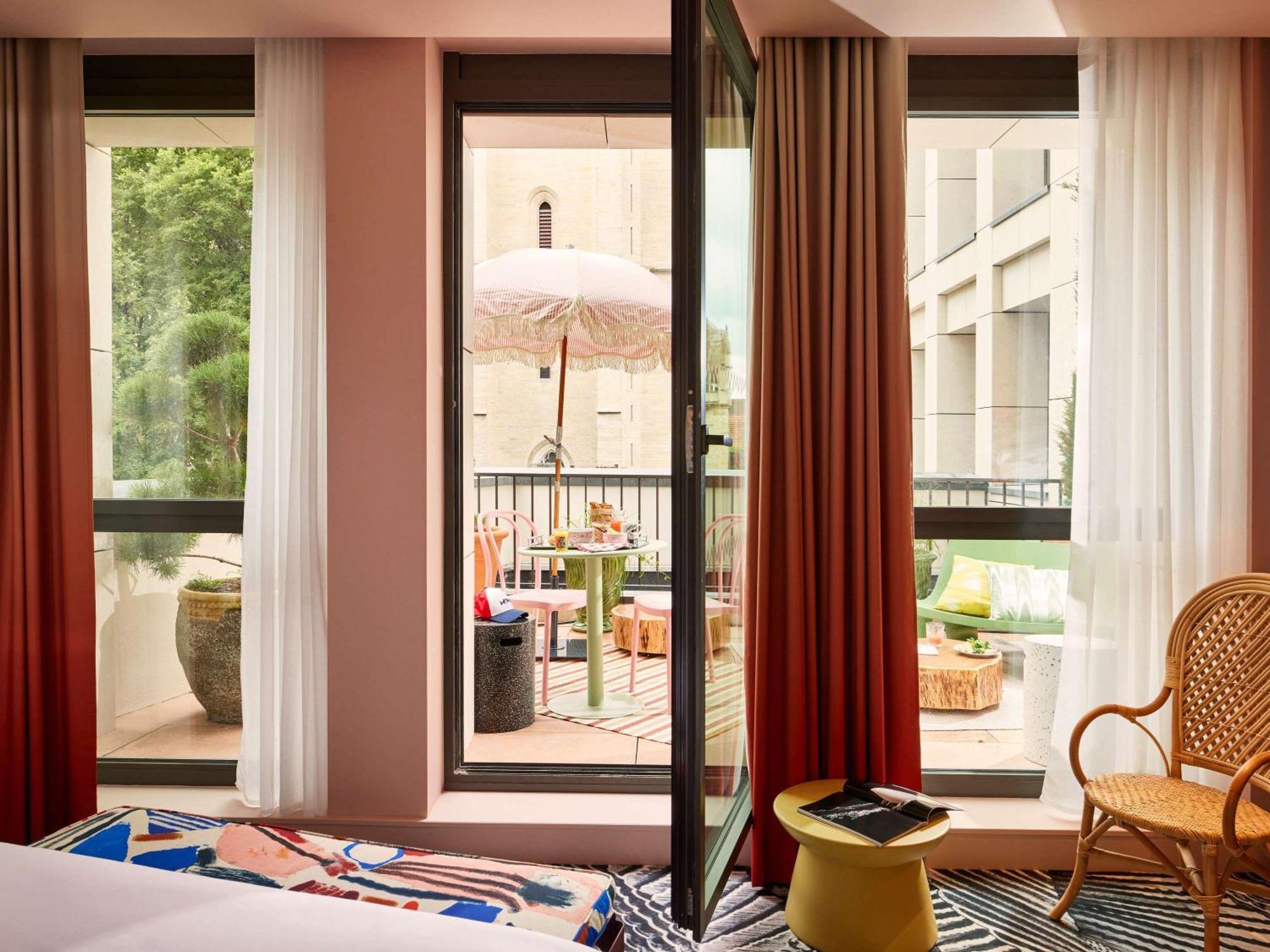 Mama Shelter Hotel 4*
