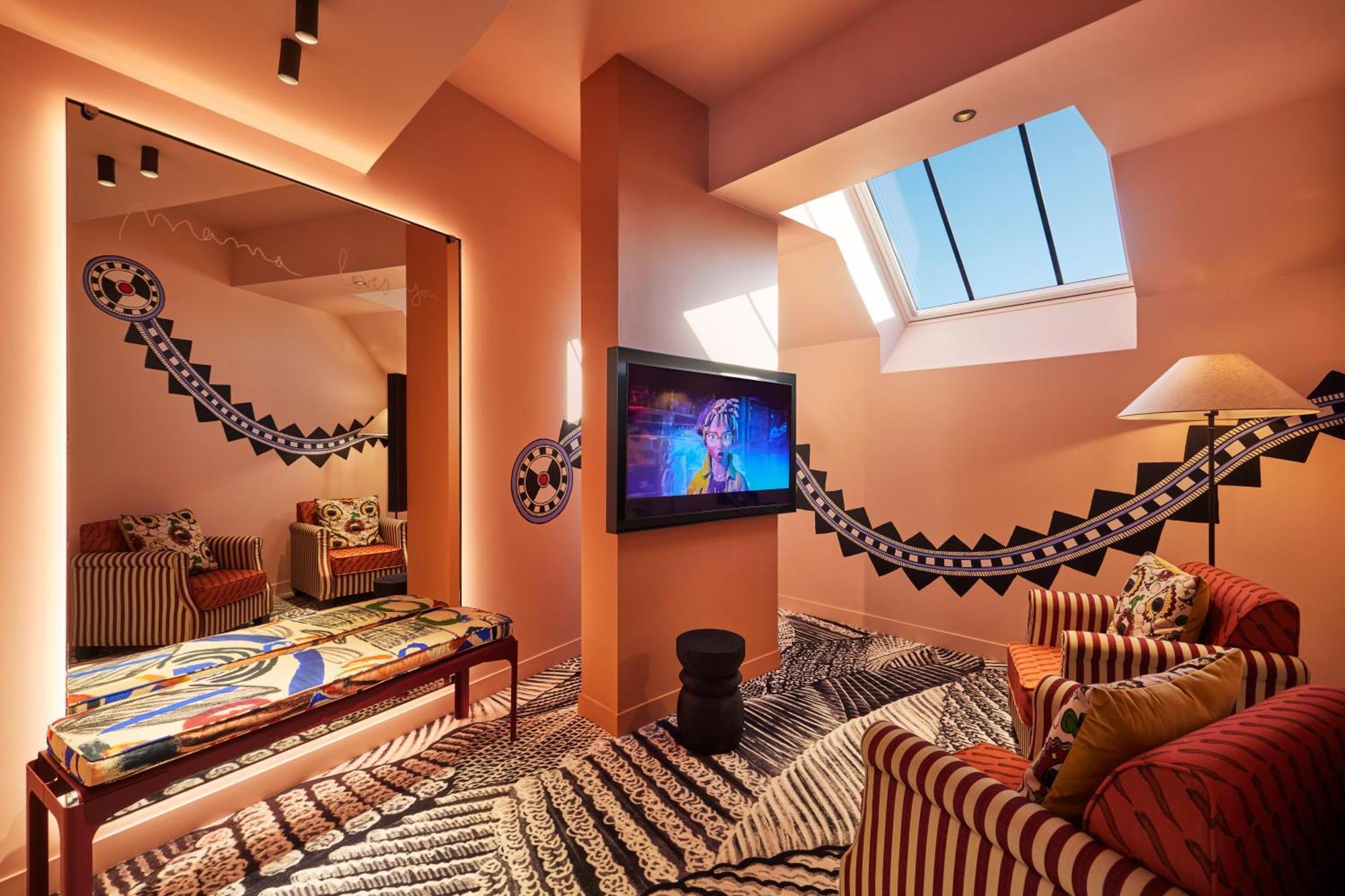 Mama Shelter Hotel 4*