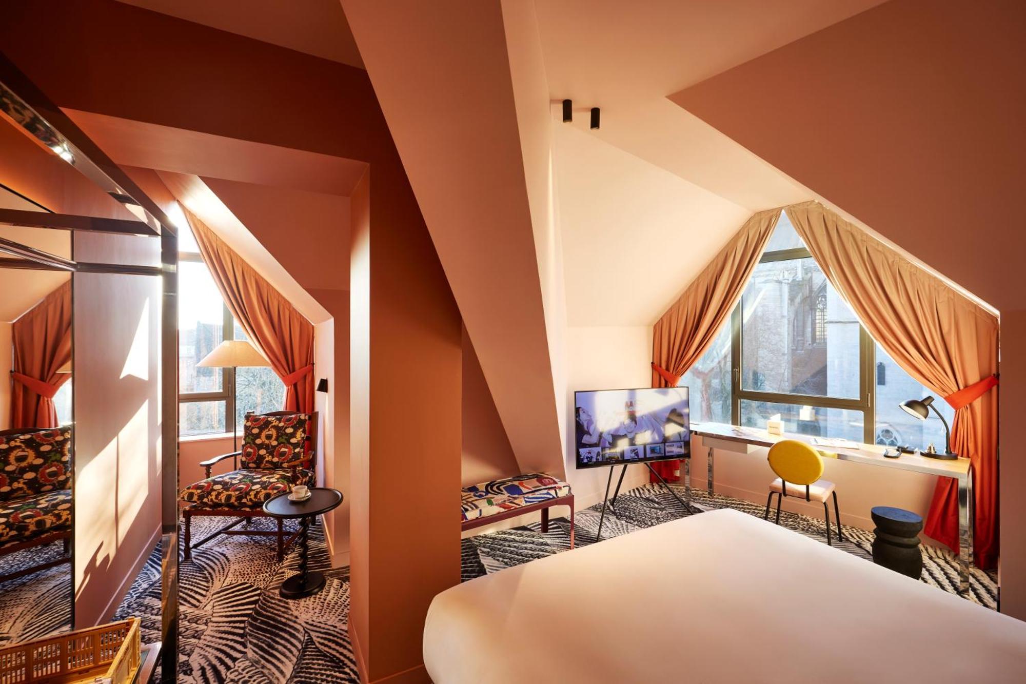 Hotel Mama Shelter 4*